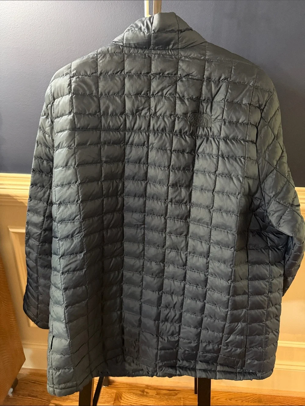 The North Face Men's Quilted Puffer Jacket - Navy Blue